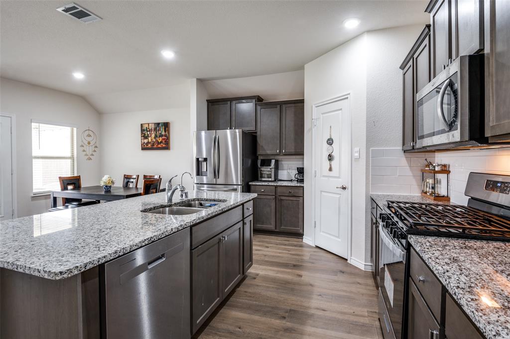 1307 Colonial Bluff Lane - Photo 9