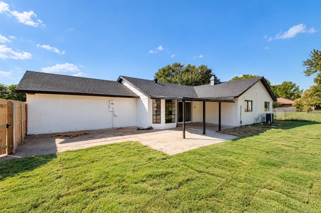 107 Locust Drive - Photo 2