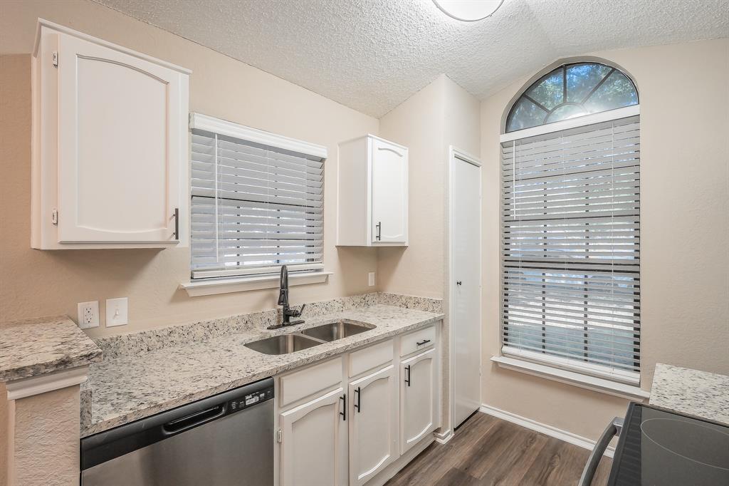 1521 Eastview Street - Photo 13
