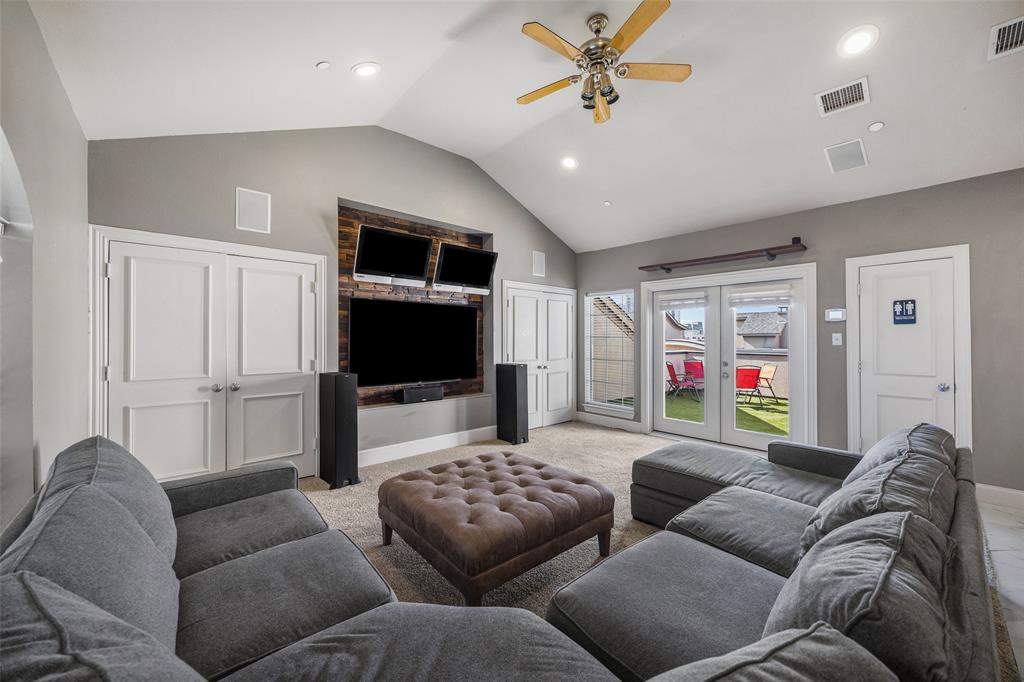 2707 Gaston Avenue - Photo 12