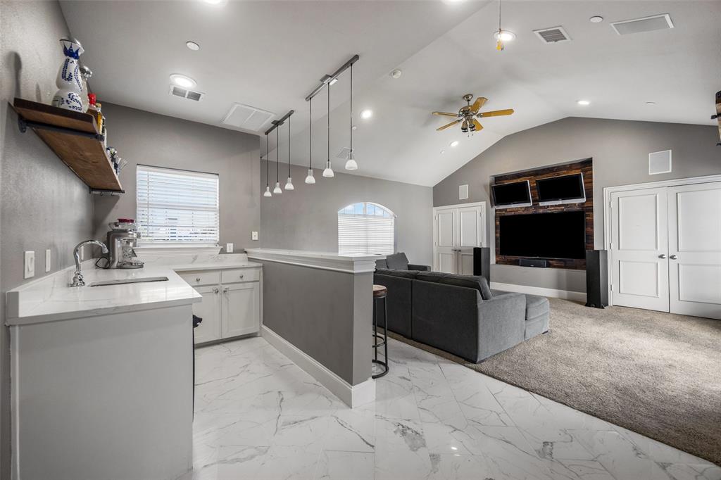 2707 Gaston Avenue - Photo 14