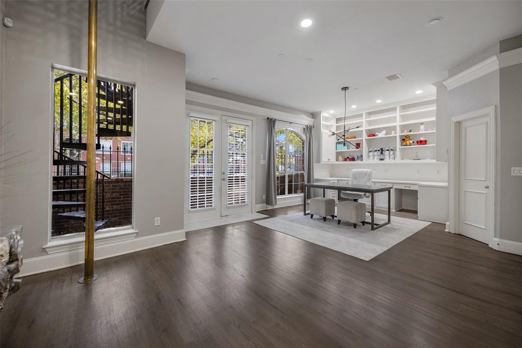 2707 Gaston Avenue - Photo 18