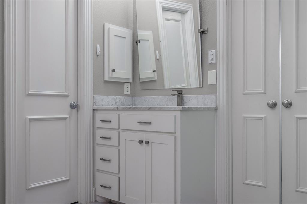 2707 Gaston Avenue - Photo 23