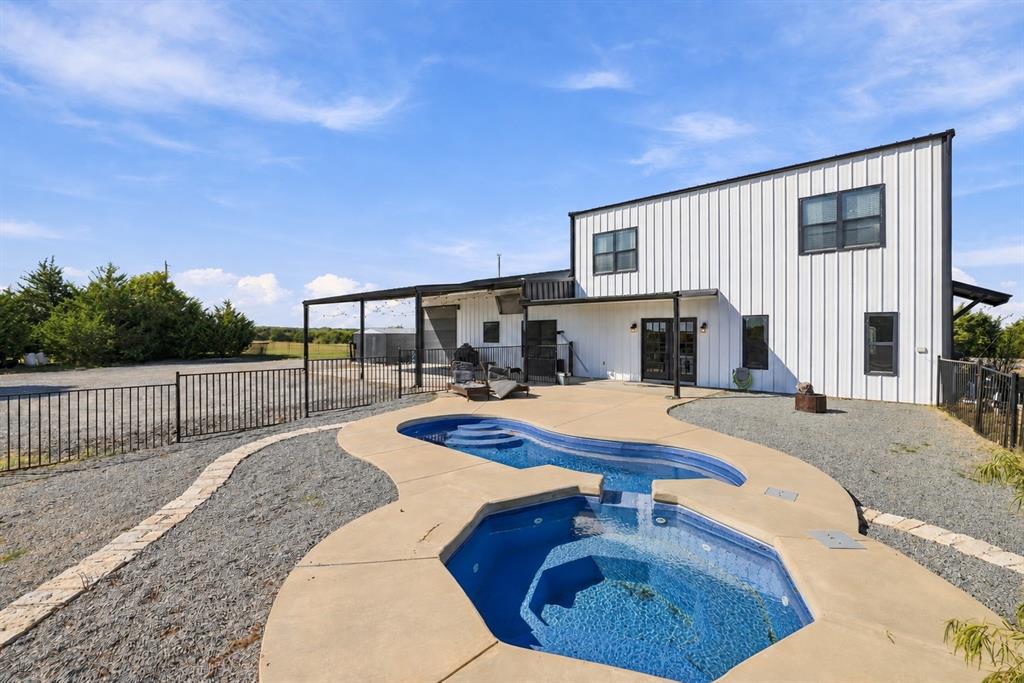 1265 County Road 4642 - Photo 27