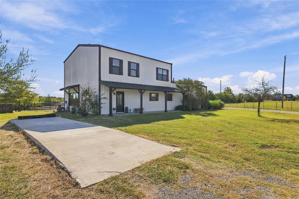 1265 County Road 4642 - Photo 4