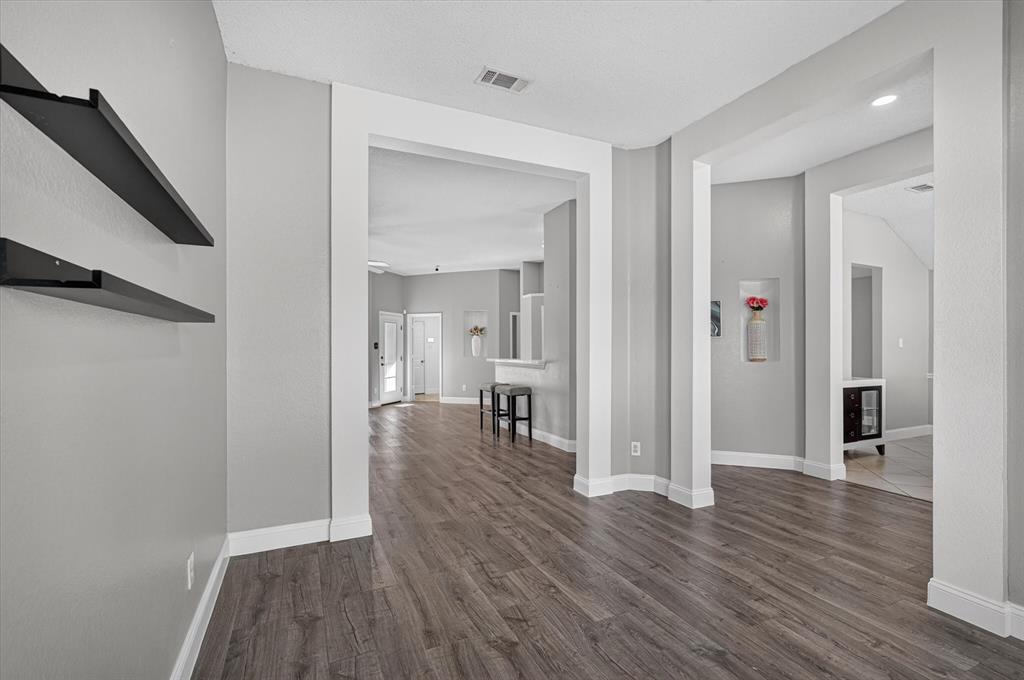 1425 Cardigan Lane - Photo 5