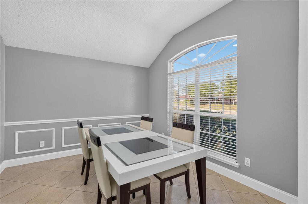 1425 Cardigan Lane - Photo 6