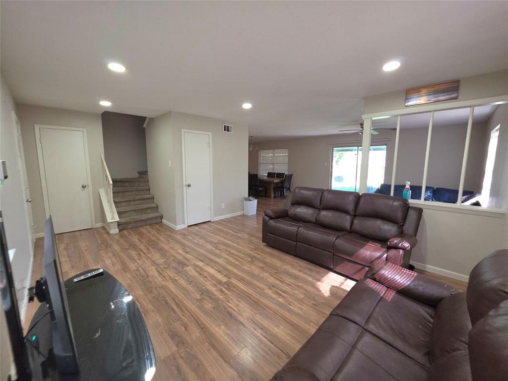 737 Rutgers Drive - Photo 4
