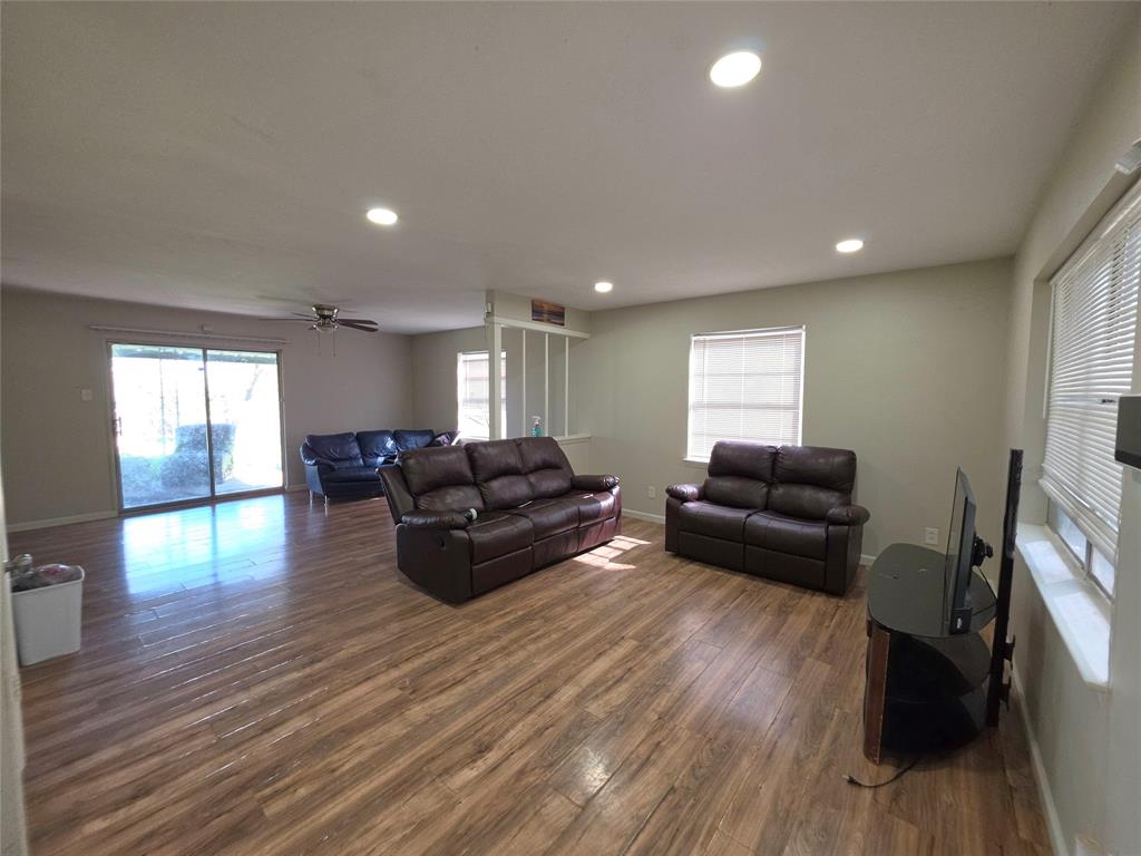 737 Rutgers Drive - Photo 5