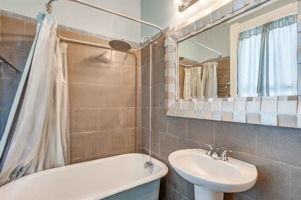 201 N Anglin Street - Photo 34