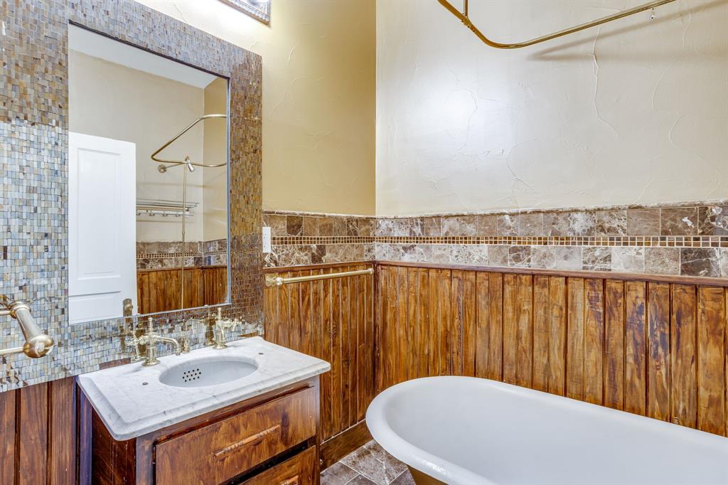 201 N Anglin Street - Photo 35