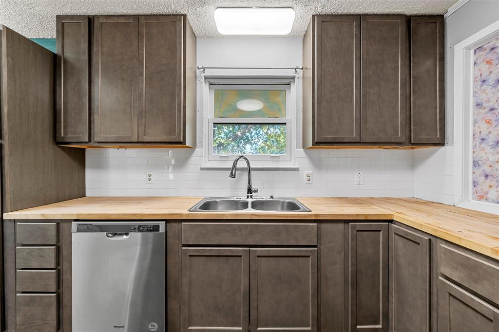 900 N Bunker Drive - Photo 10