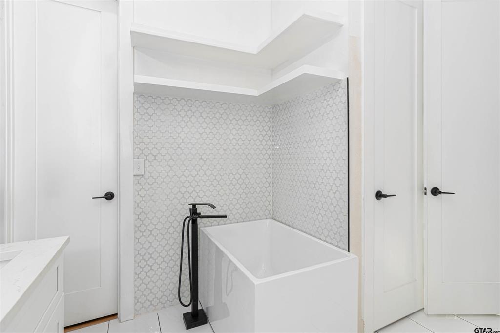 4504 Triggs Trace - Photo 32