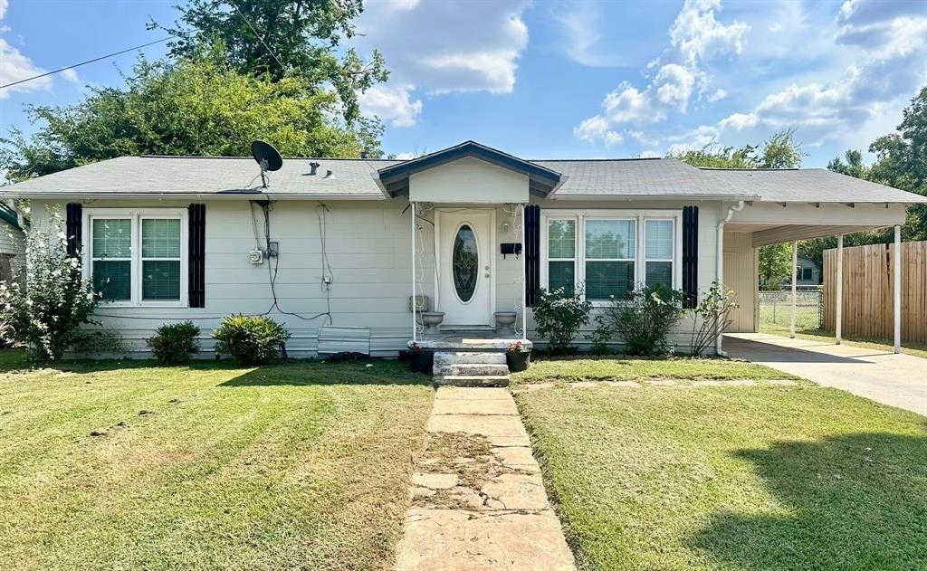 207 Park Street E - Photo 1