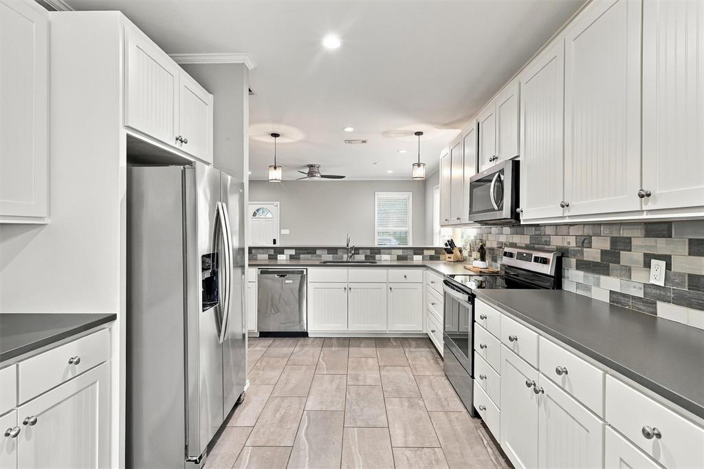 3215 Odessa Avenue - Photo 19