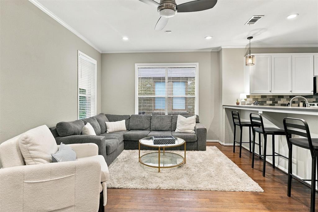 3215 Odessa Avenue - Photo 9