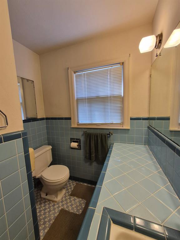 4230 Hillcrest Drive - Photo 9