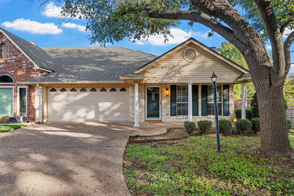 201 Pecan Village Circle - Photo 1