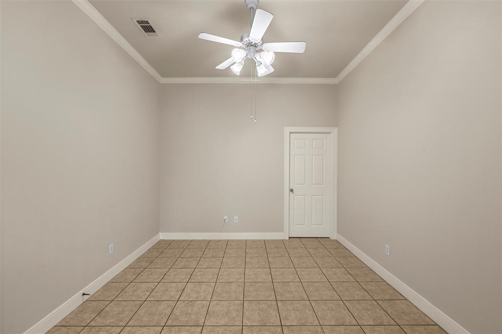 201 Pecan Village Circle - Photo 13