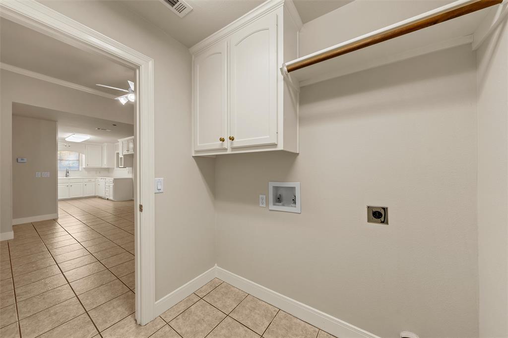 201 Pecan Village Circle - Photo 9