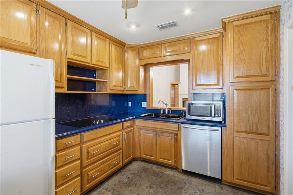 801 W Russell Avenue - Photo 6