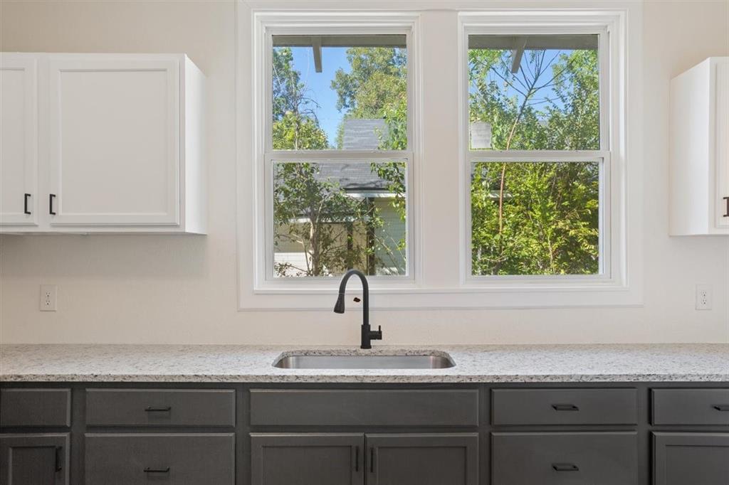 1304 N 22nd Street - Photo 11