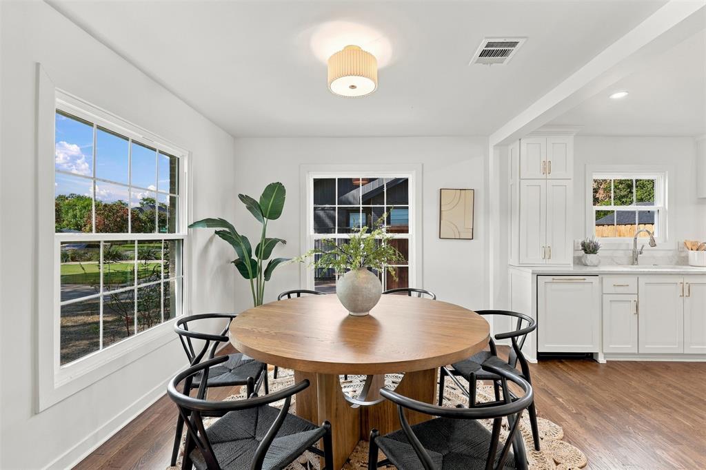 3736 W Biddison Street - Photo 10
