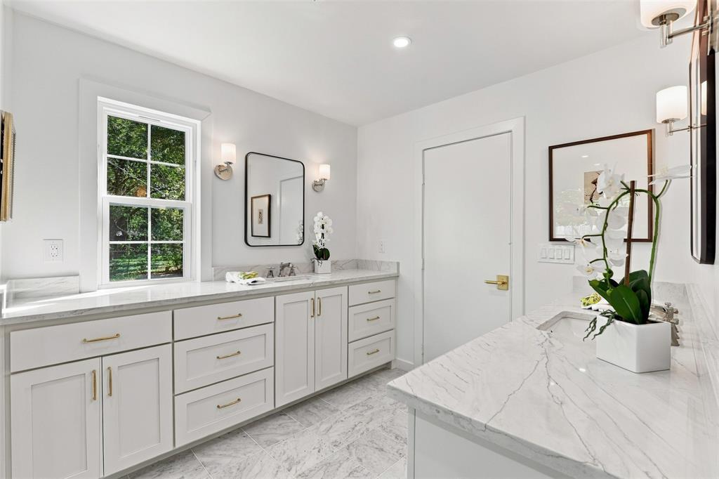 3736 W Biddison Street - Photo 25