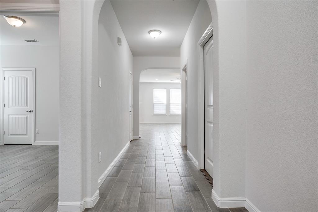 1008 Madelia Avenue - Photo 6