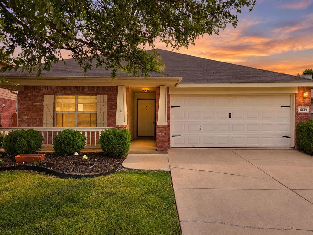 1605 Cardinal Way - Photo 1