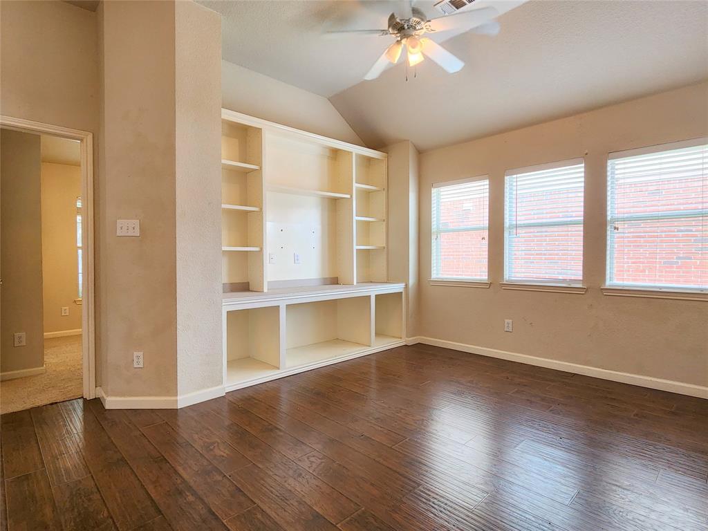 1605 Cardinal Way - Photo 8