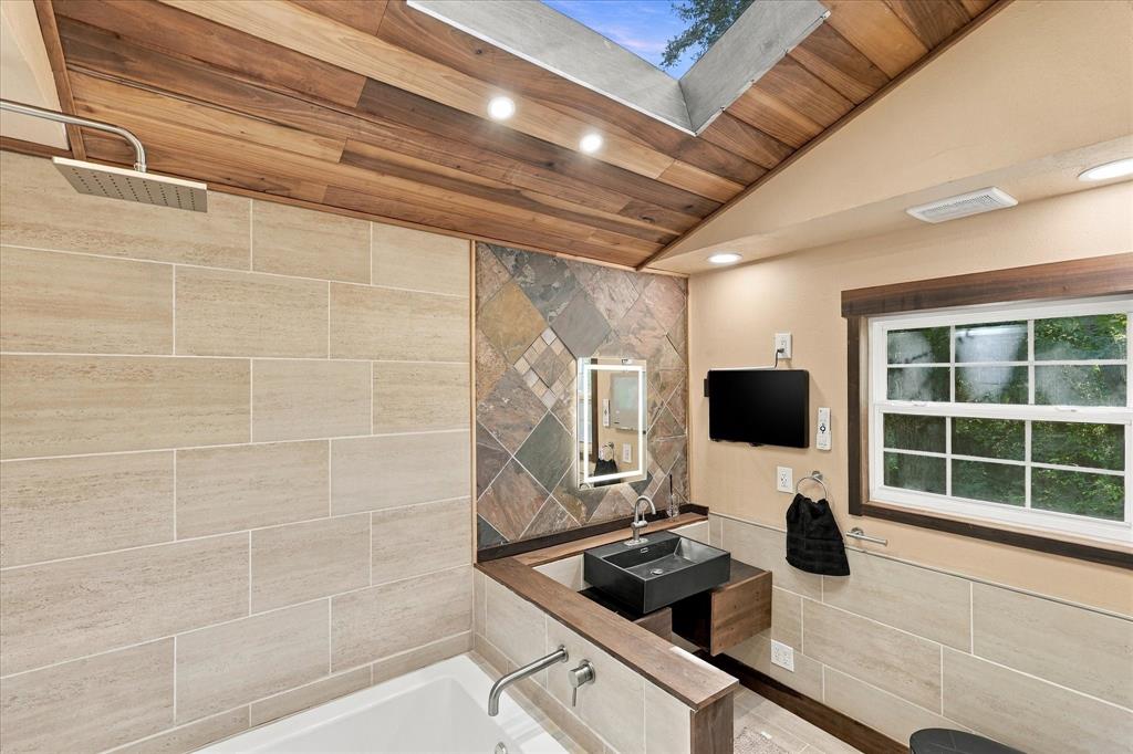 7638 Royal Lane - Photo 24
