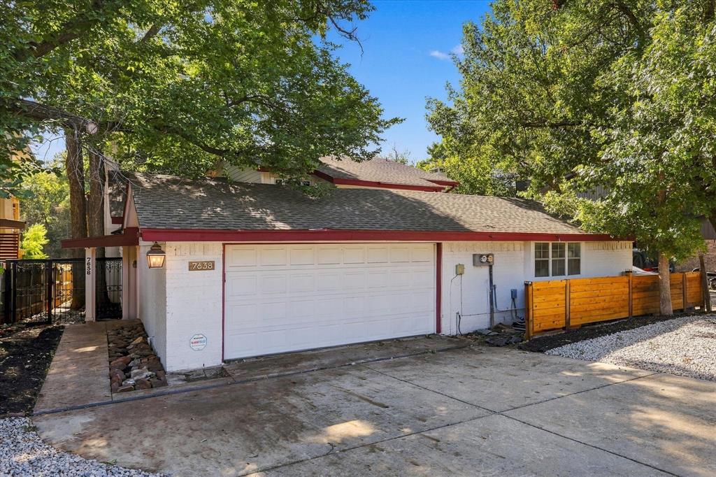 7638 Royal Lane - Photo 6