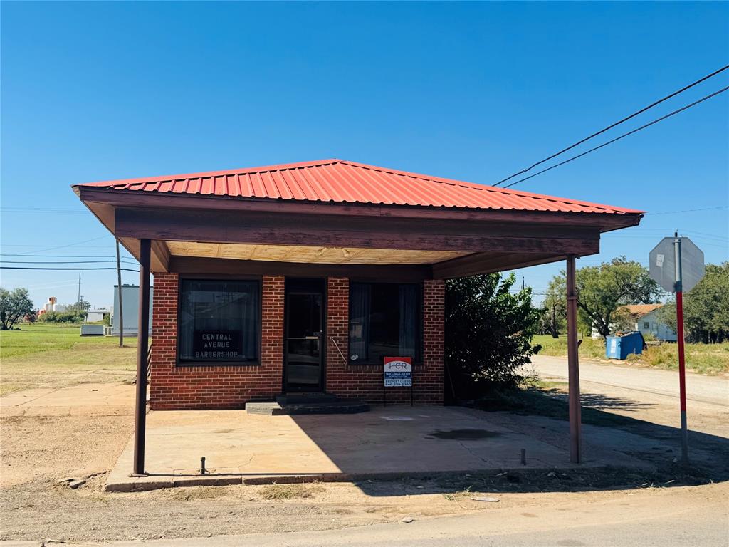 212 N Central Avenue - Photo 1