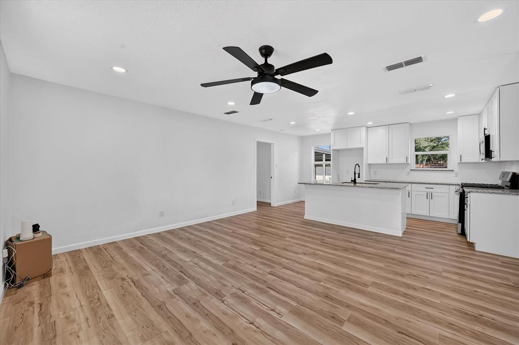 716 Kerry Lane - Photo 14