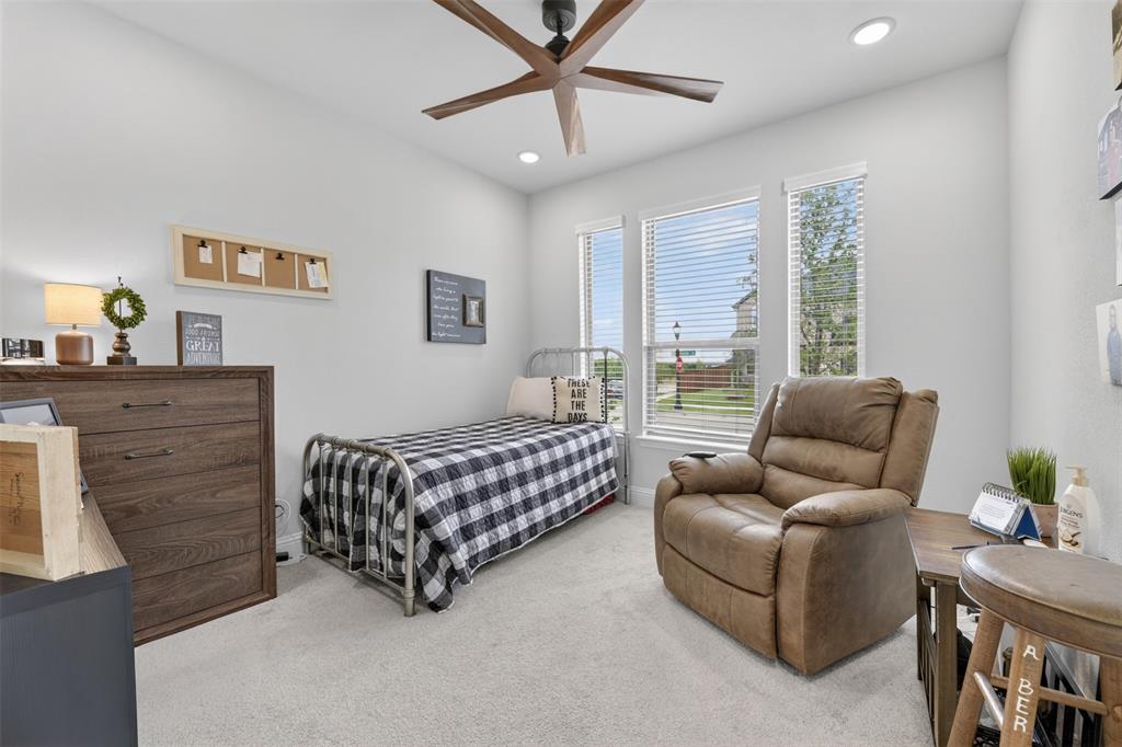 551 Wisteria Street - Photo 18