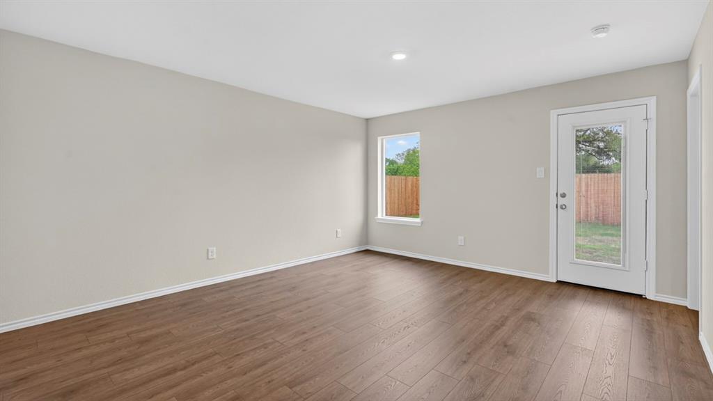 2825 Selfridge Lane - Photo 11