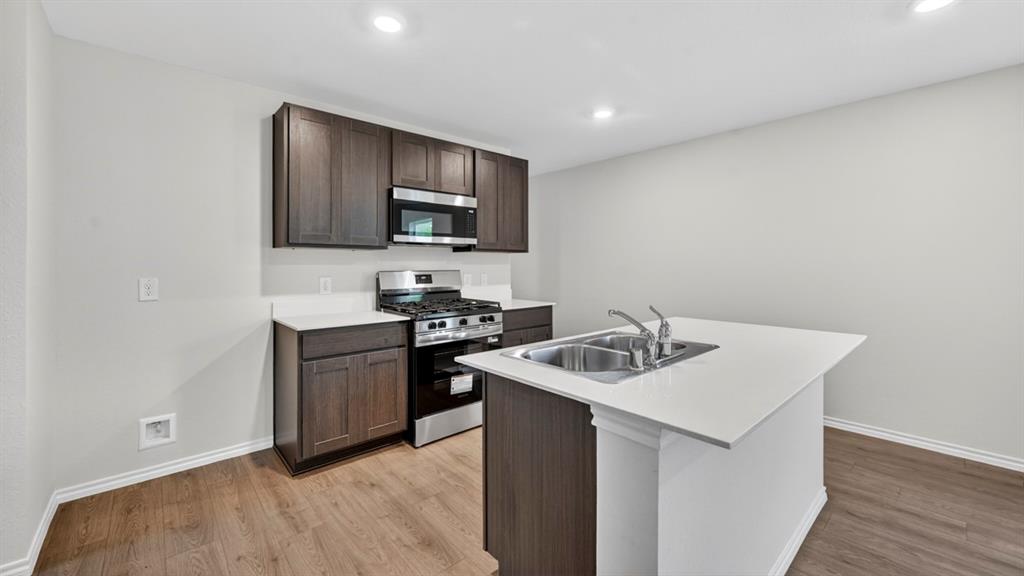 2825 Selfridge Lane - Photo 2