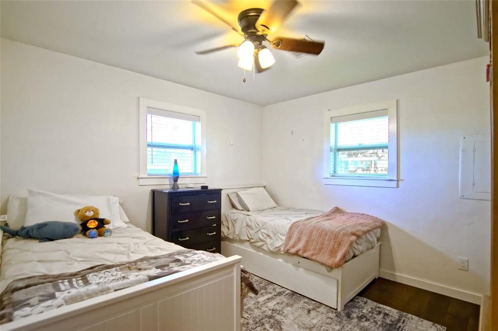 325 & 321 Grassy Way - Photo 27