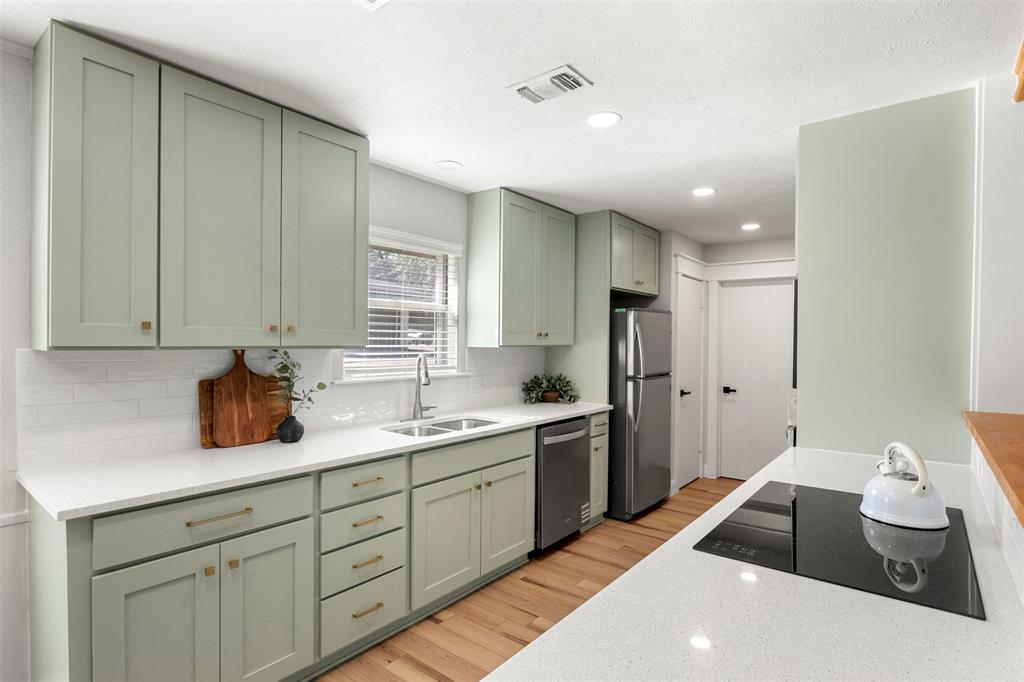 6313 Whitman Avenue - Photo 14