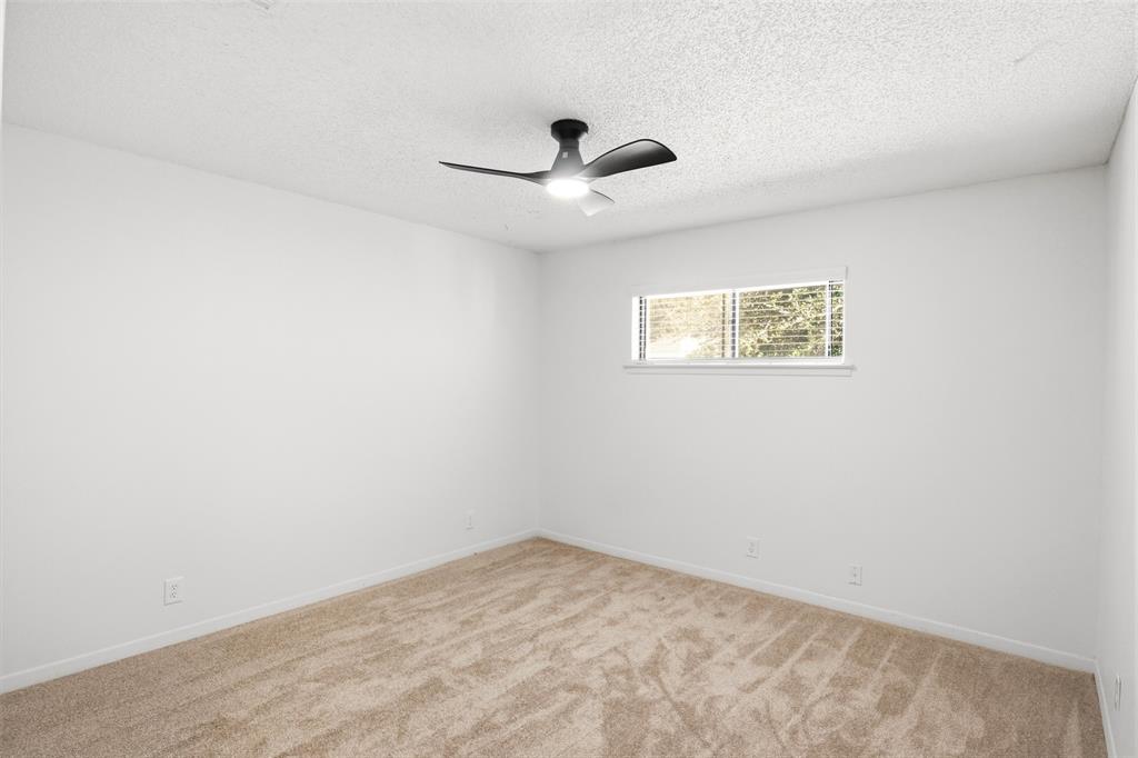 6313 Whitman Avenue - Photo 23