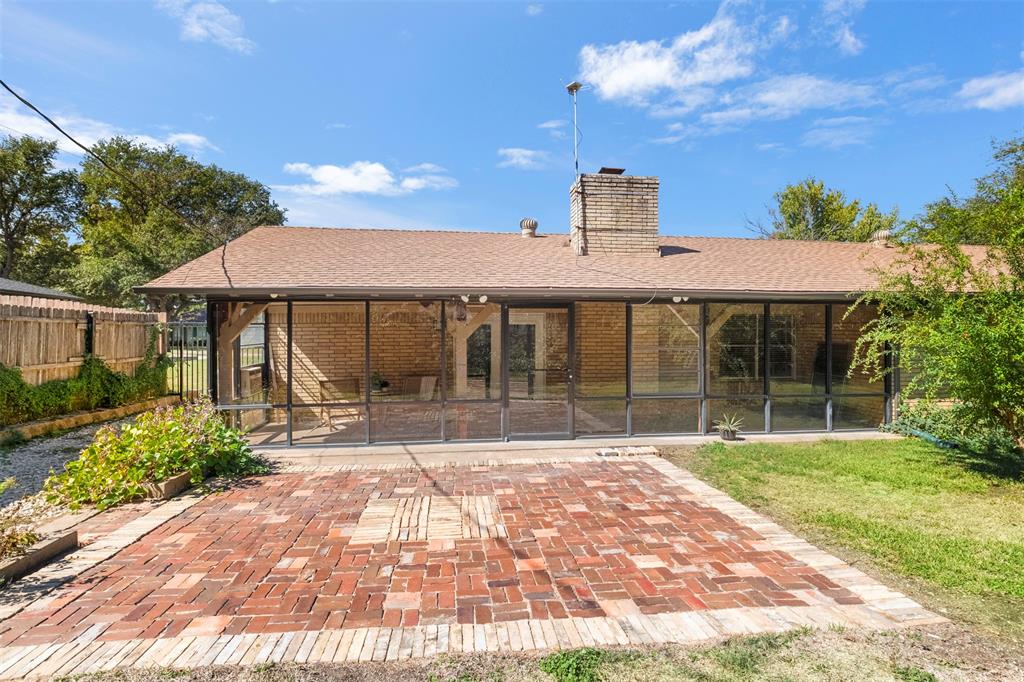 6313 Whitman Avenue - Photo 37