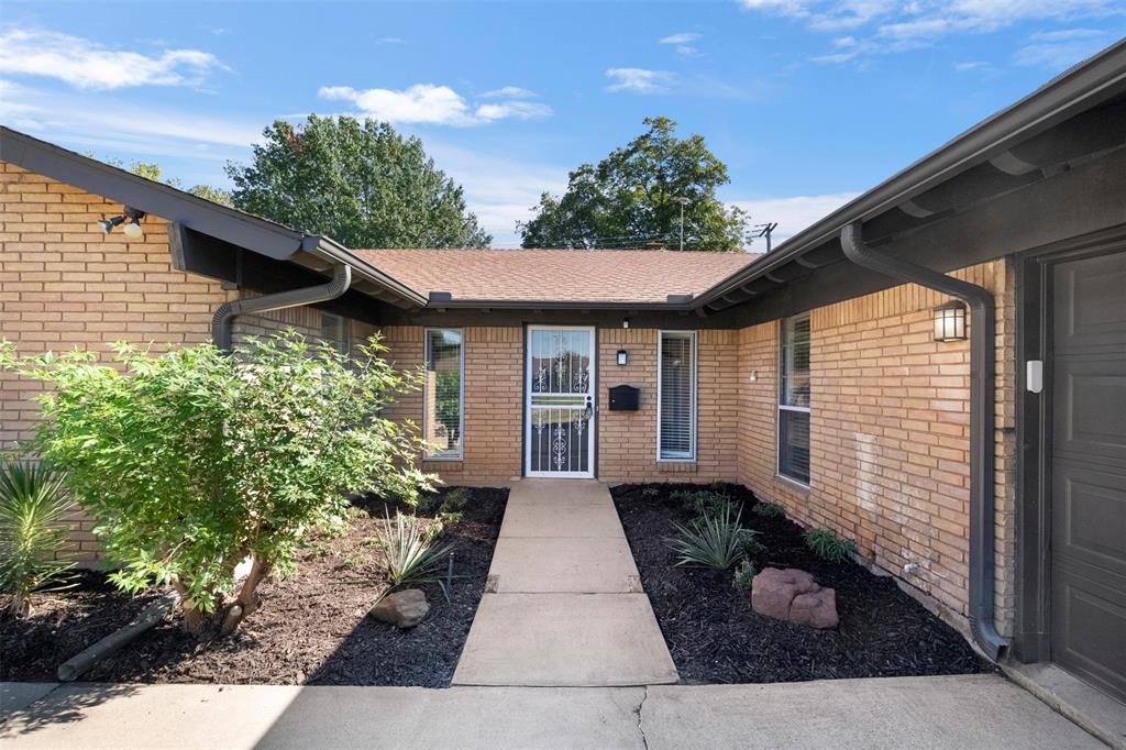 6313 Whitman Avenue - Photo 5