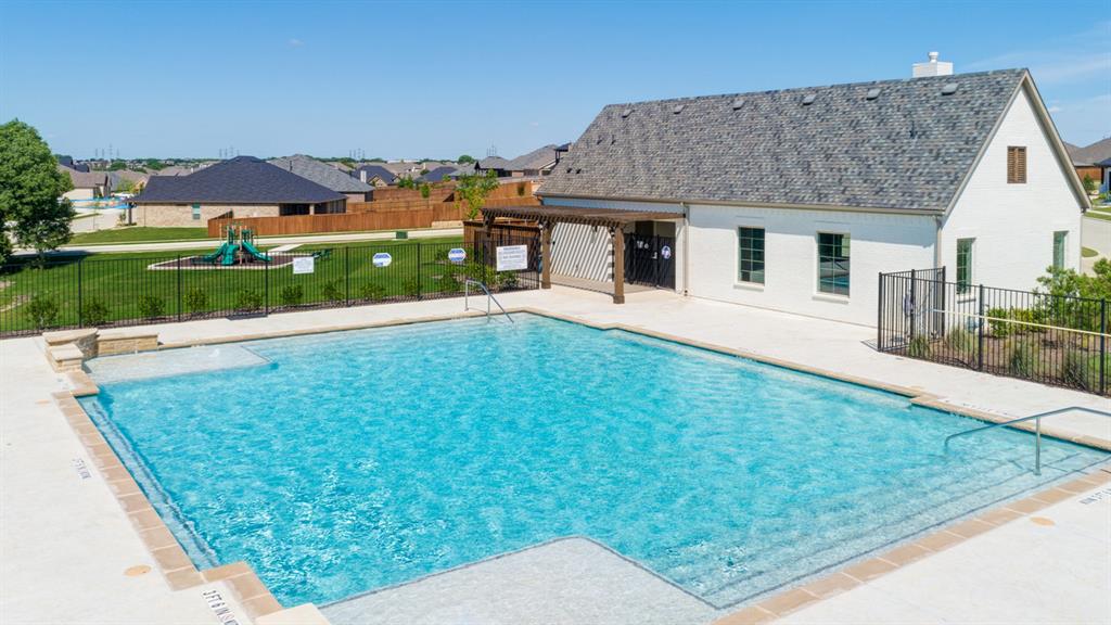 8164 Western Lakes Drive - Photo 5