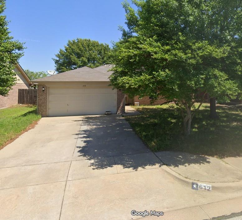 612 Creekview Drive - Photo 1