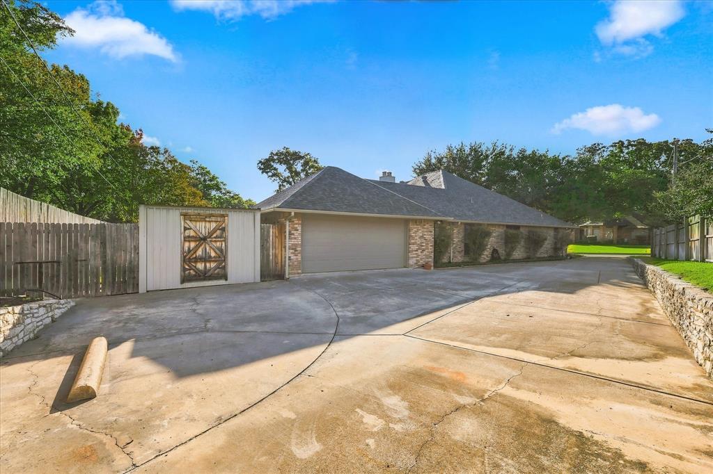 3209 Caliente Court - Photo 29