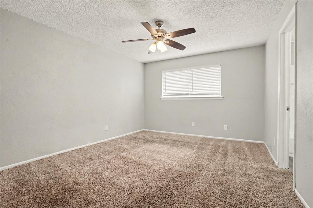 700 Prairie View Drive - Photo 10