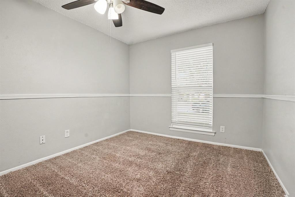 700 Prairie View Drive - Photo 12