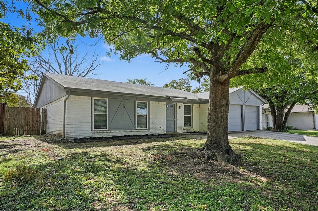700 Prairie View Drive - Photo 2