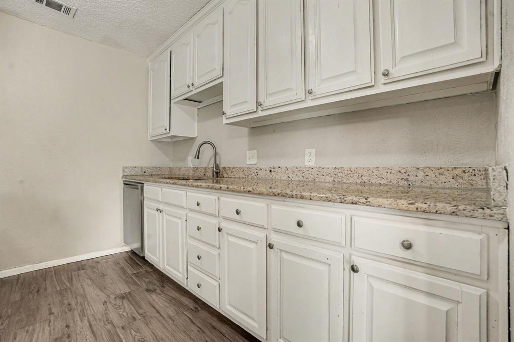 700 Prairie View Drive - Photo 8